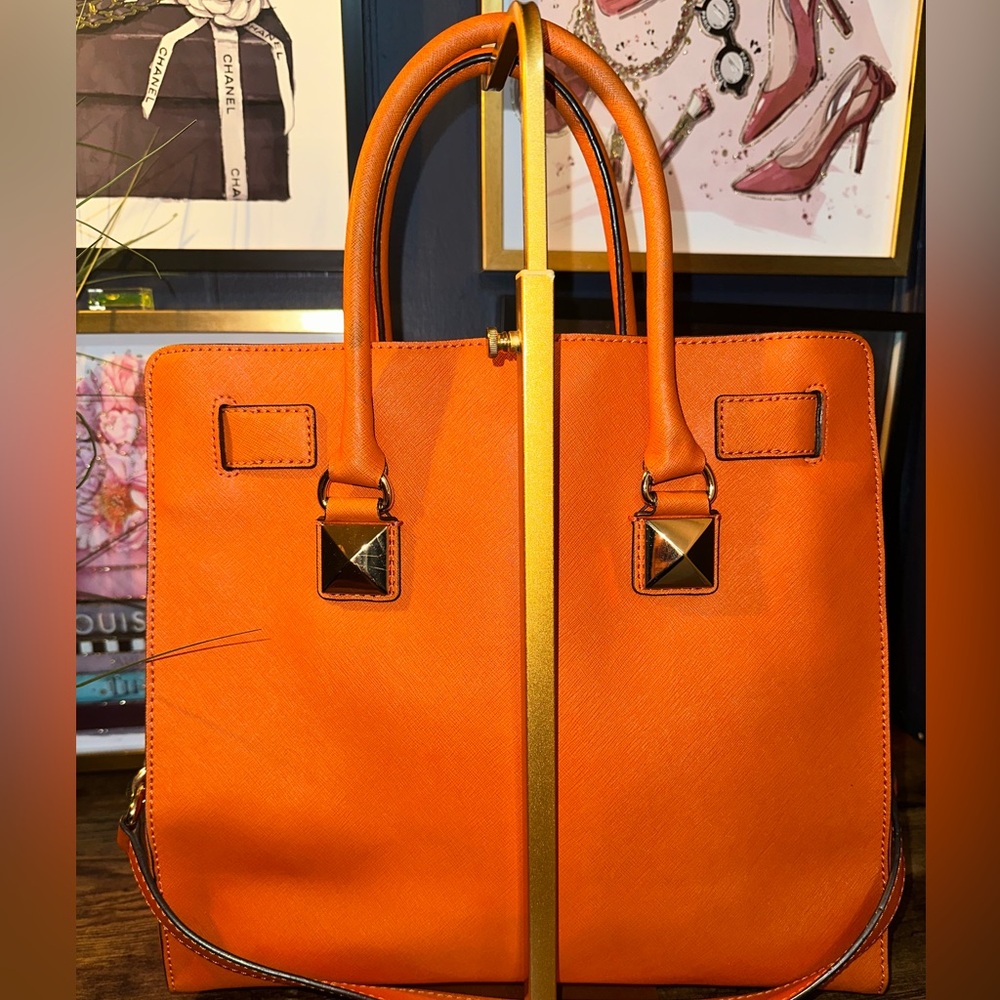 🧡 Michael Kors Hamilton Studded Saffiano Leather Tote – Orange/Gold - Picture 5 of 8
